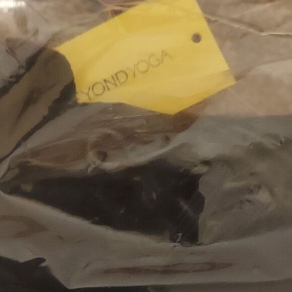 Beyond Yoga Convertible Gym Bag Backpack Black Water Resistant - Picture 9 of 9